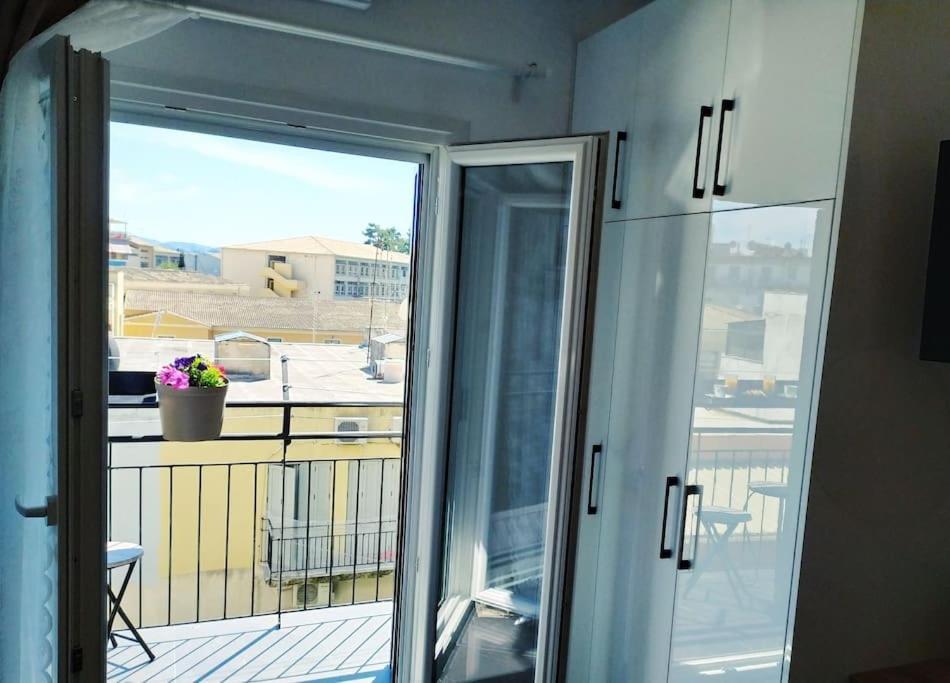 Appartement Chrysa'S Cozy à Corfu  Extérieur photo